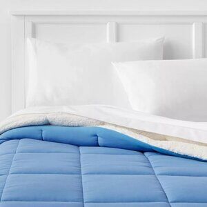 Room Essentials Twin or Twin XL Blue Quilted Faux Shearling Microfiber Comforter